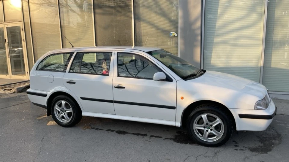 Skoda Octavia Combi 2