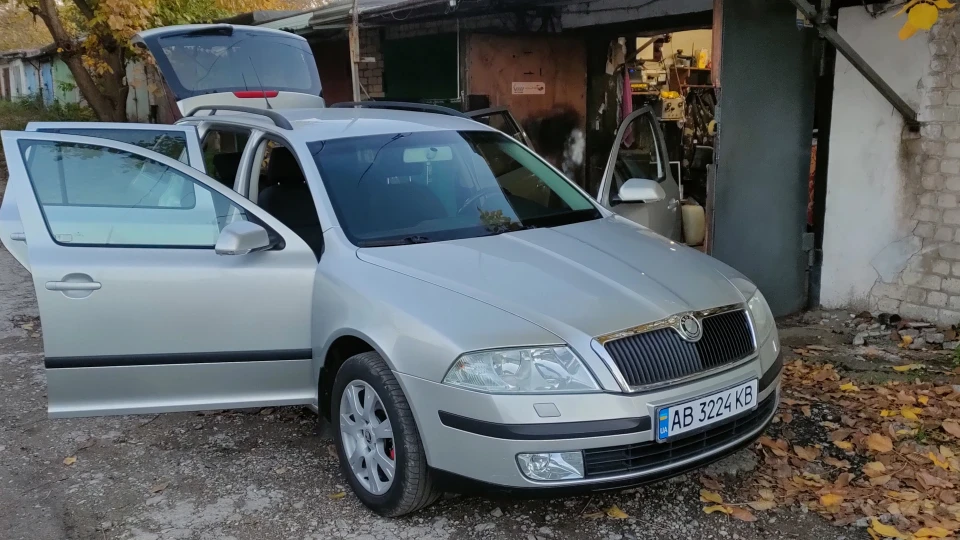Skoda Octavia Combi 2