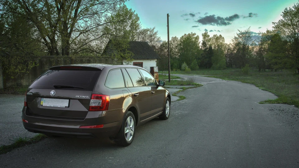 Skoda Octavia Combi 2