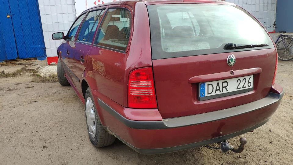 Skoda Octavia Combi 2