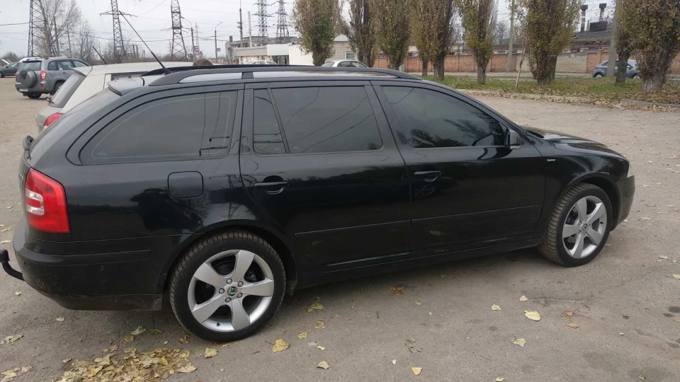 Skoda Octavia Combi 2