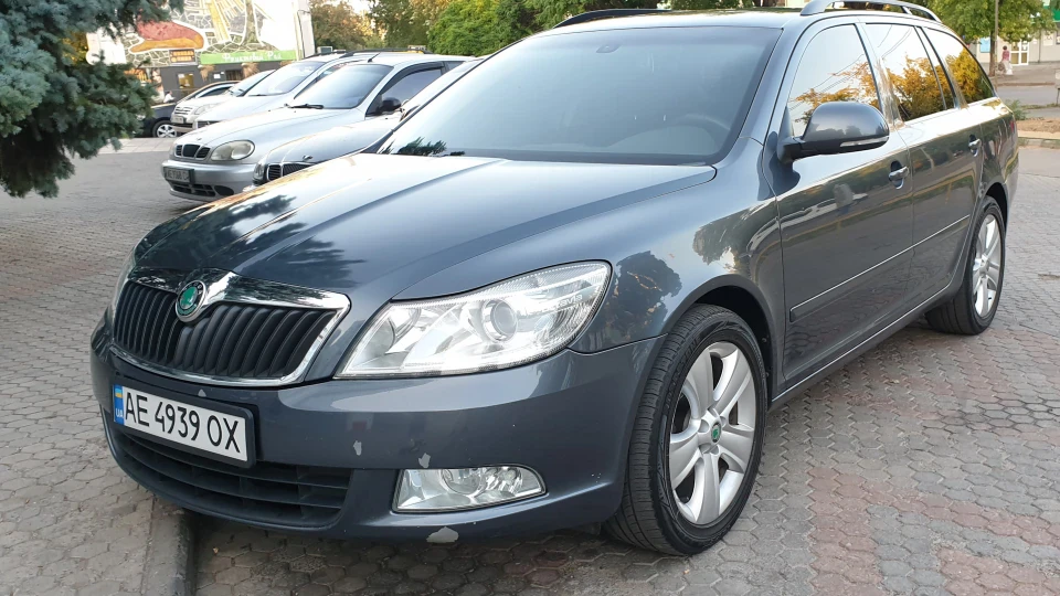 Skoda Octavia Combi 2