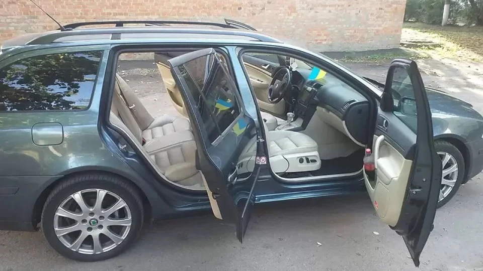 Skoda Octavia Combi 2