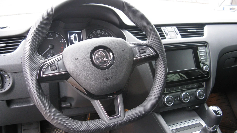 Skoda Octavia Combi 2