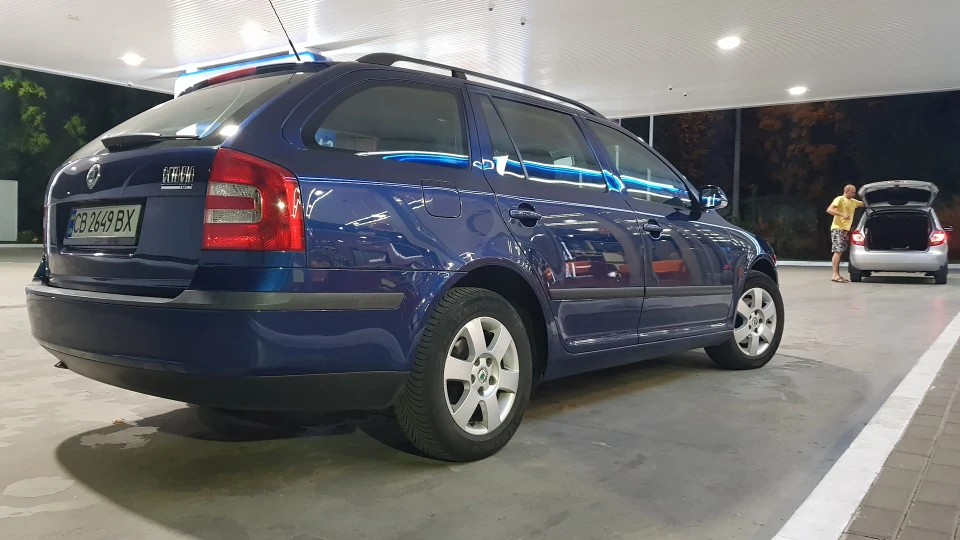 Skoda Octavia Combi 2