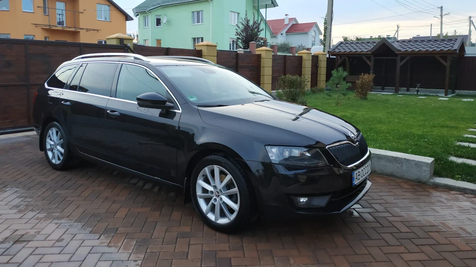 Skoda Octavia Combi 2