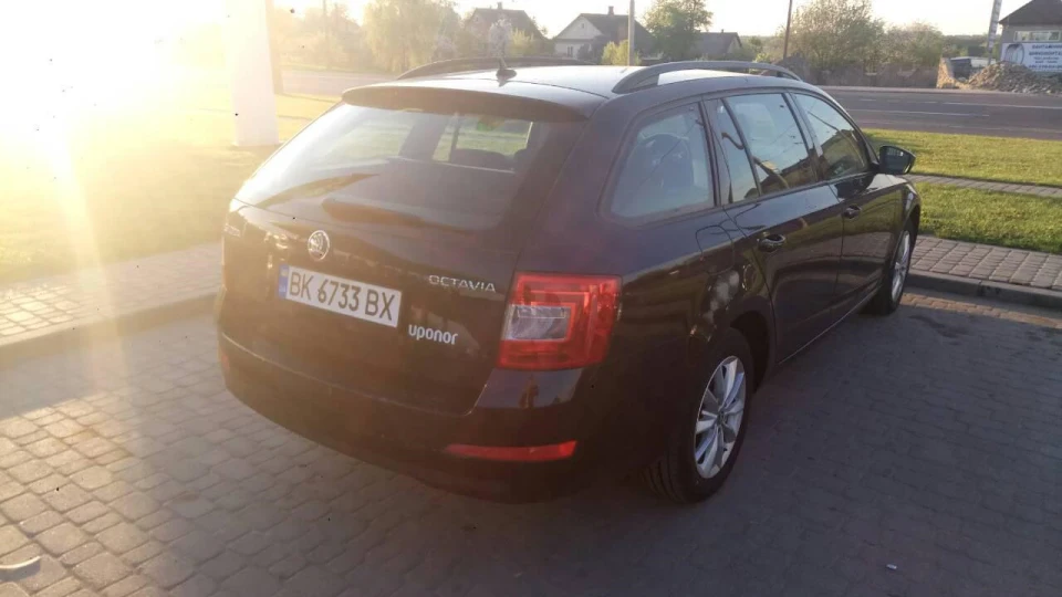Skoda Octavia Combi 2