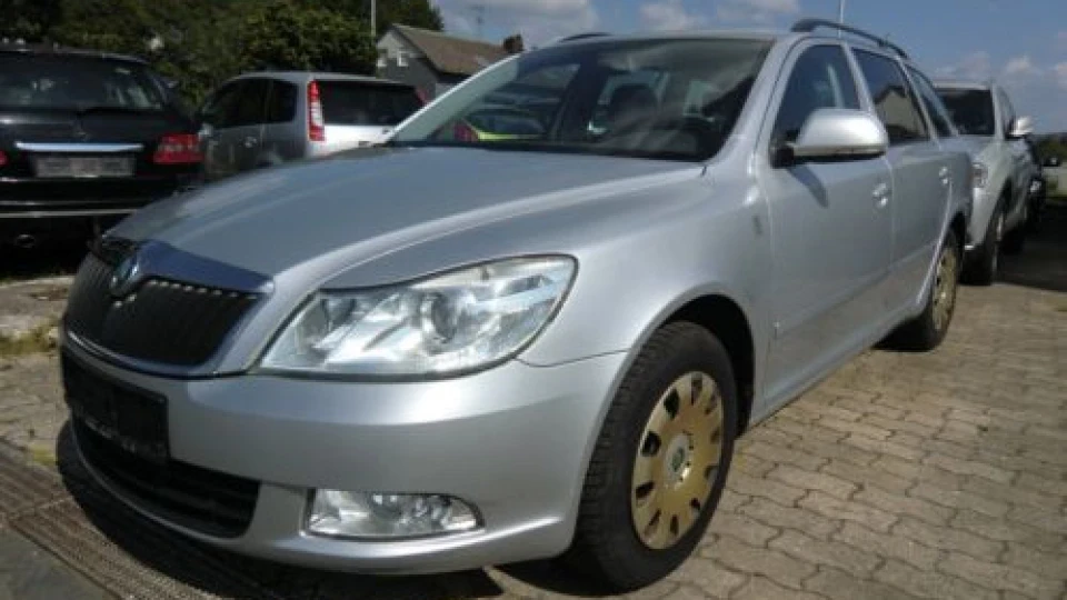 Skoda Octavia Combi 2