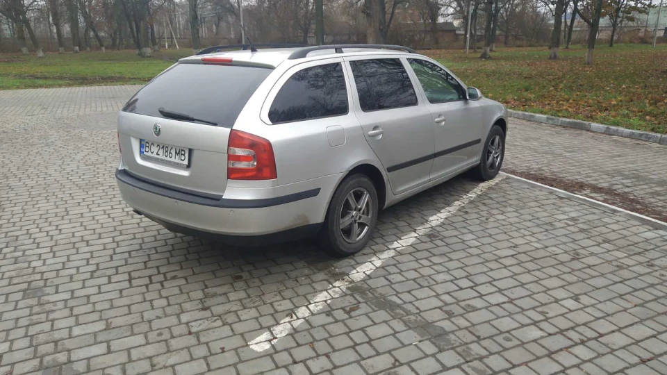 Skoda Octavia Combi 1,6 FSI 5