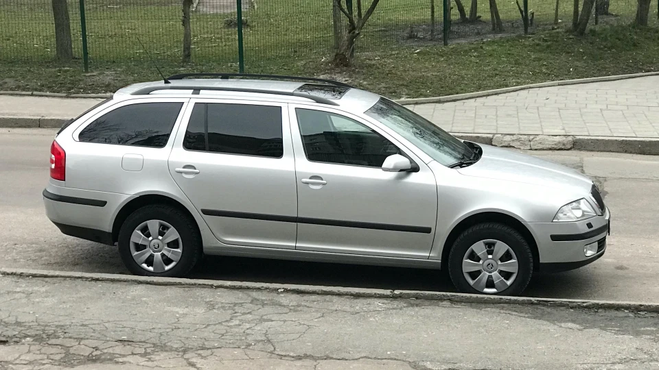Skoda Octavia Combi 1.6 MPI AT 3