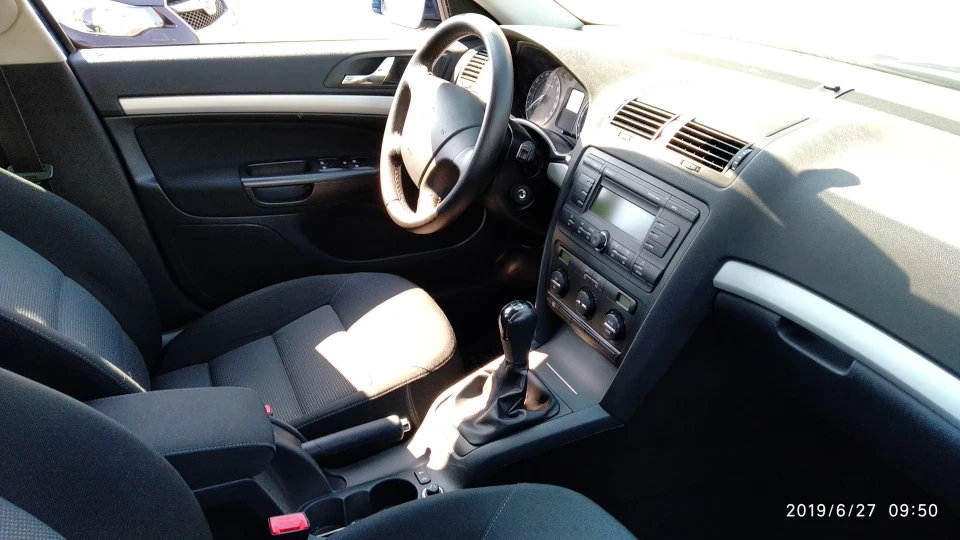 Skoda Octavia Combi 1.6 MPI 2