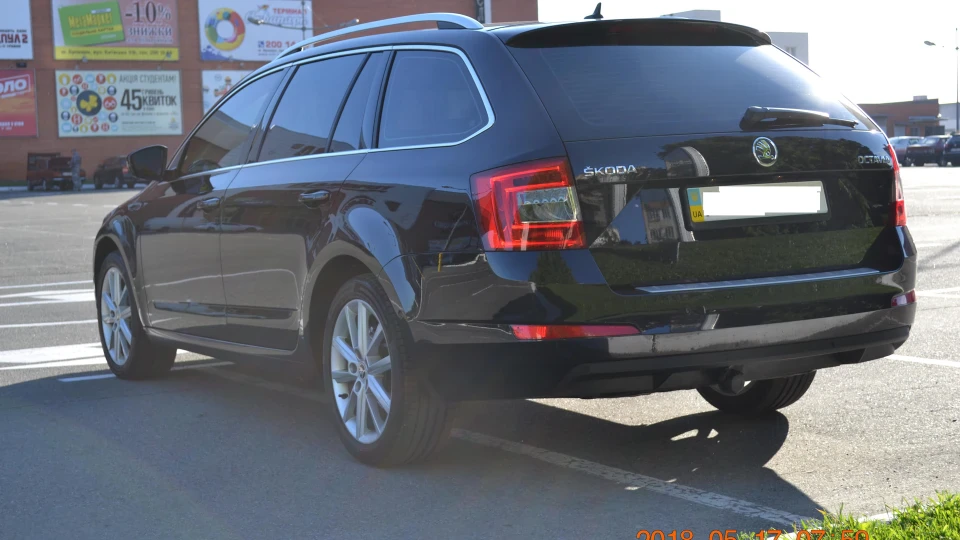 Skoda Octavia Combi 1.6 TDI ELEGANCE 3