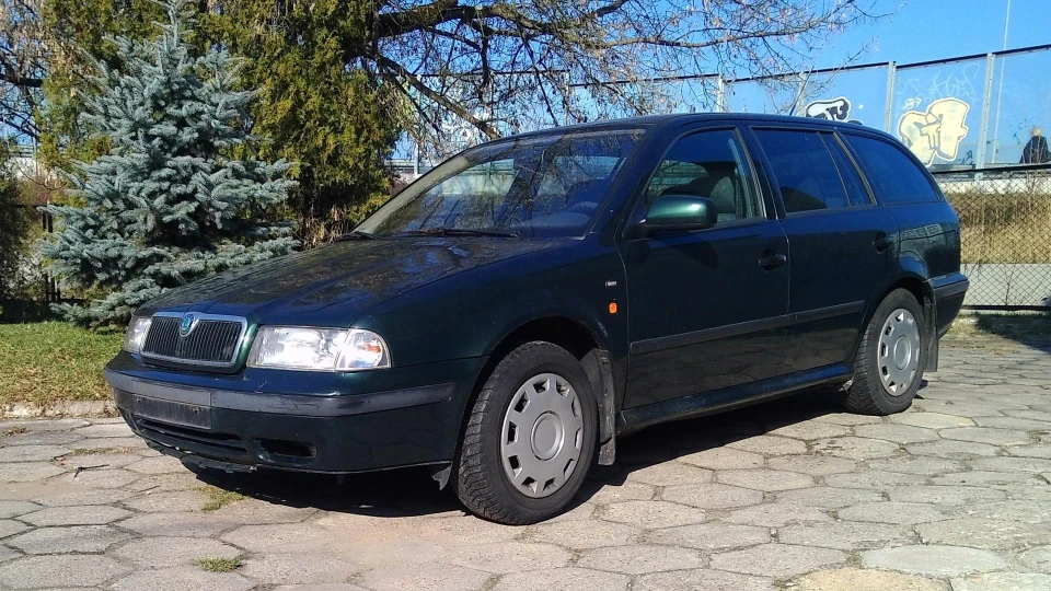 Skoda Octavia Combi 1.8 20v Turbo AGU Poland