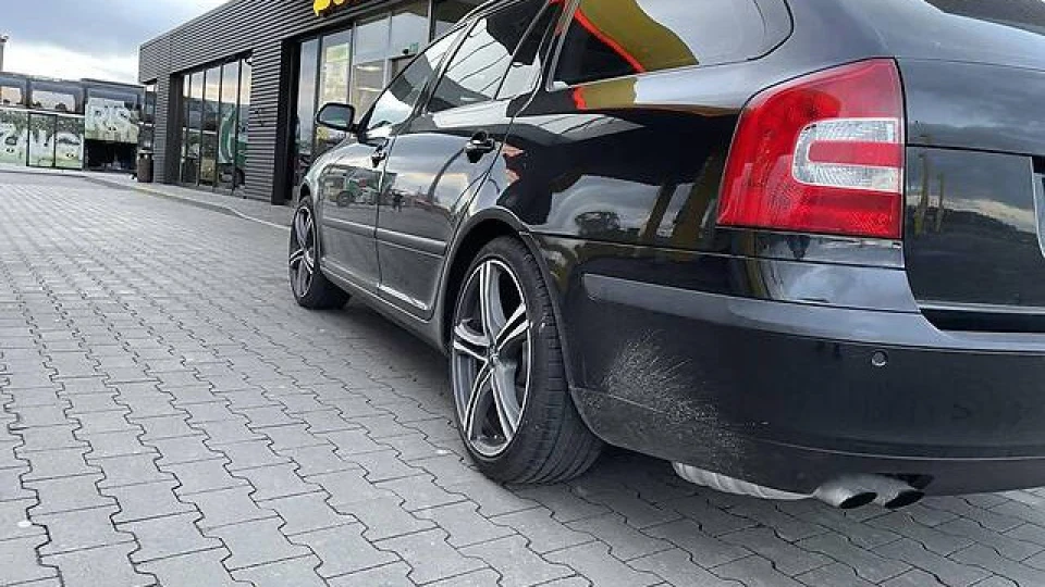 Skoda Octavia Combi 1.8 tsi elegance 2