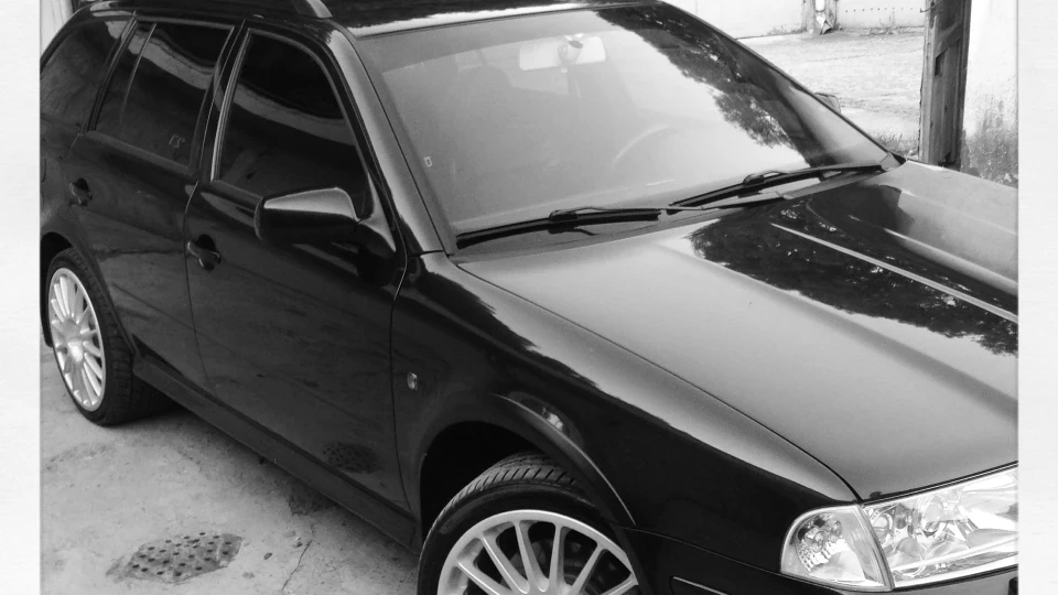 Skoda Octavia Combi 1.8T 4x4 Acid WaGoN 5