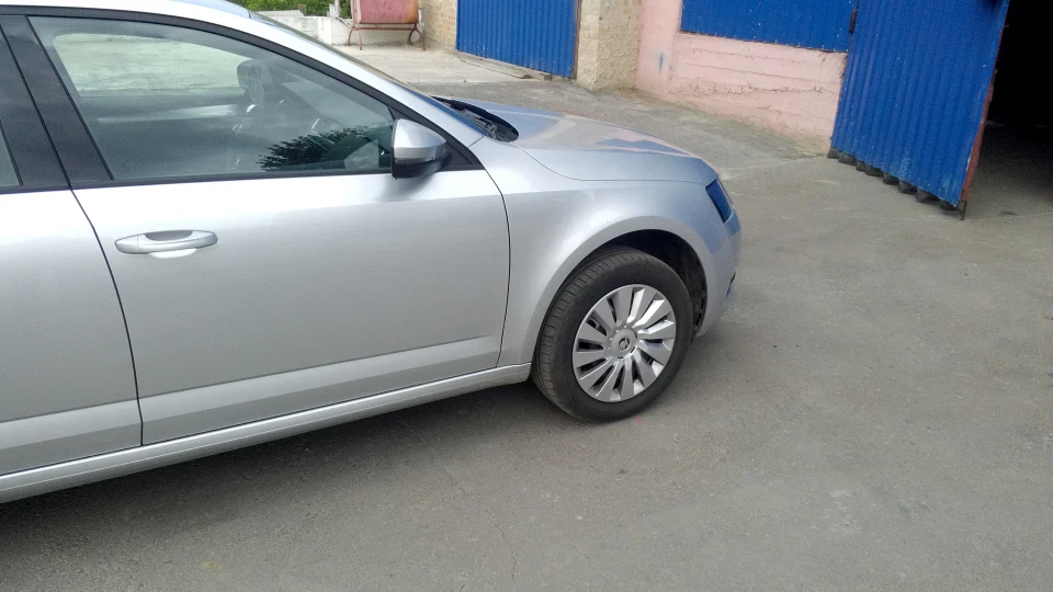 Skoda Octavia Combi 2.0 дизель, амбішн, 6 мкпп