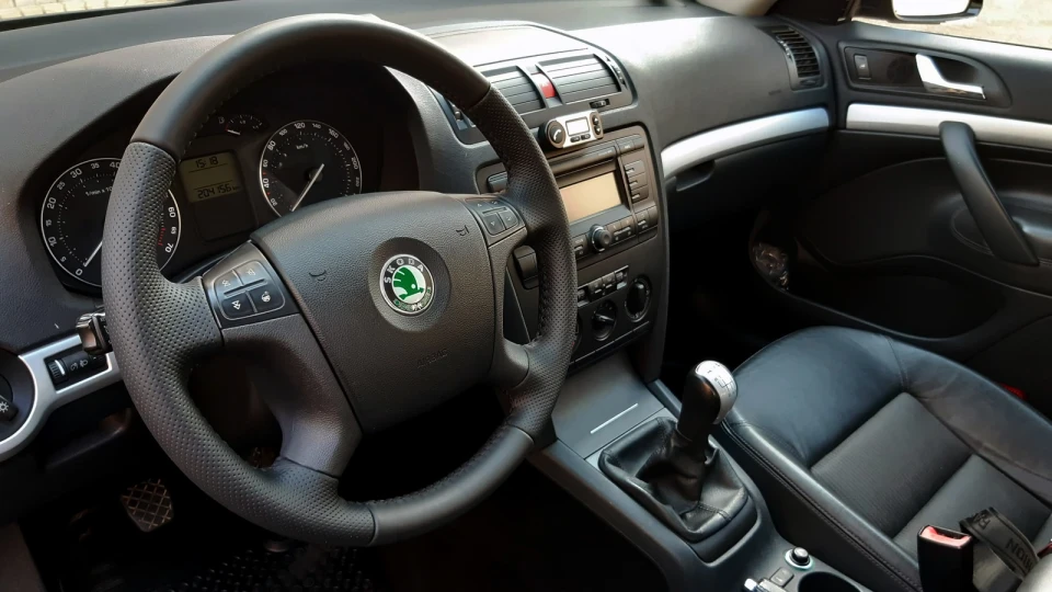 Skoda Octavia Combi 2.0 FSI 4x4 5