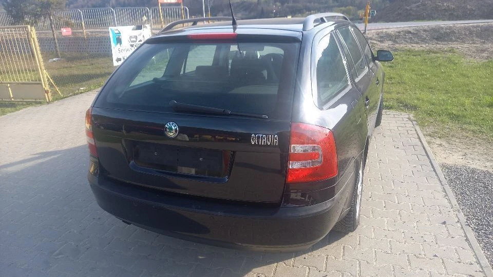 Skoda Octavia Combi 2.0 FSI 2