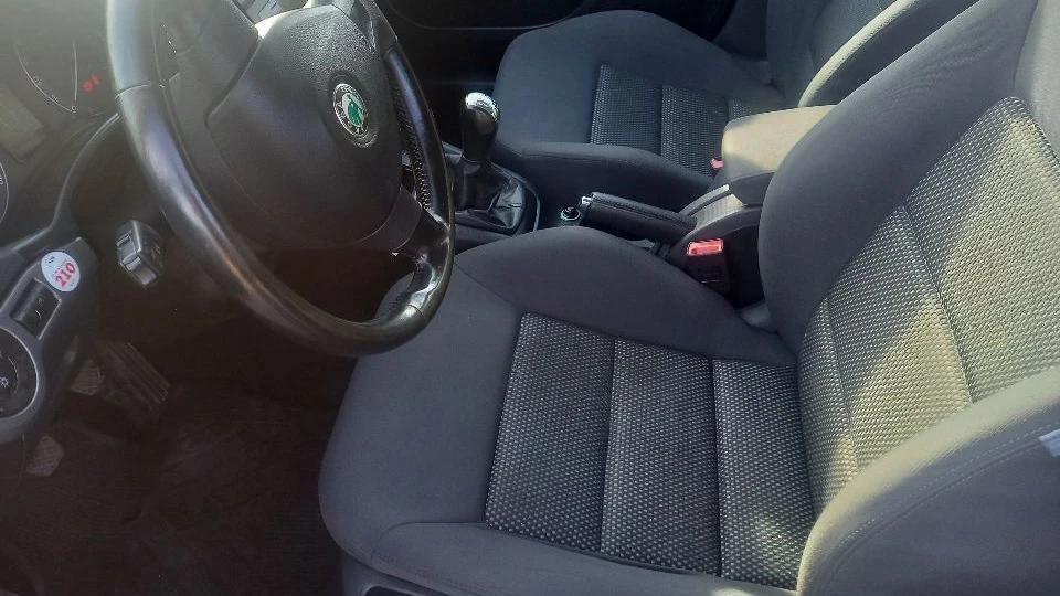 Skoda Octavia Combi 2.0 FSI 5