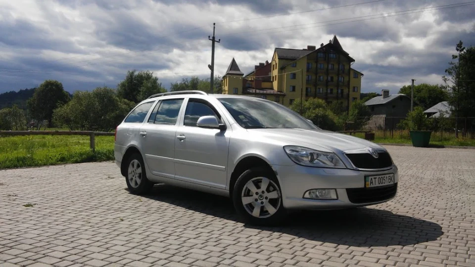 Skoda Octavia Combi 2.0 TDI ELEGANCE 6-DSG 5