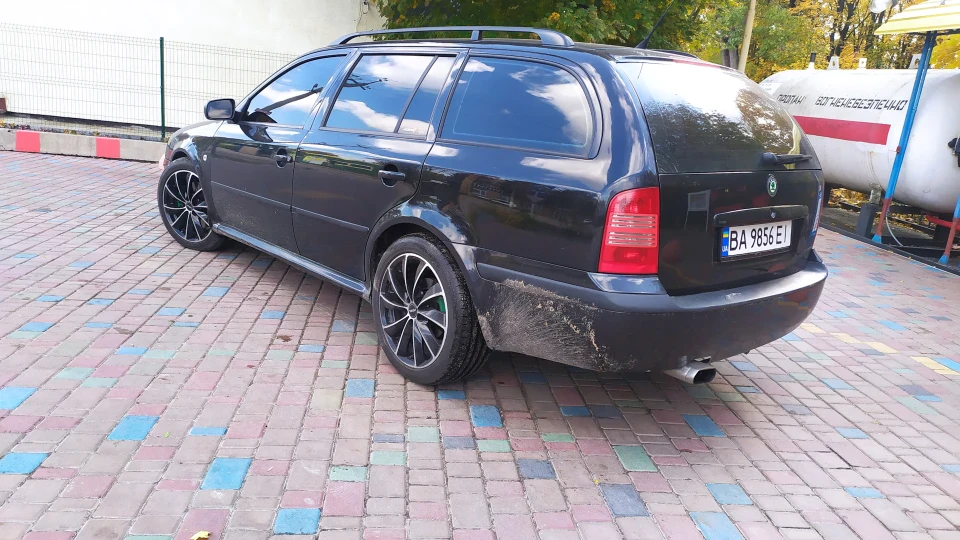 Skoda Octavia Combi 4х4 5D міська 2