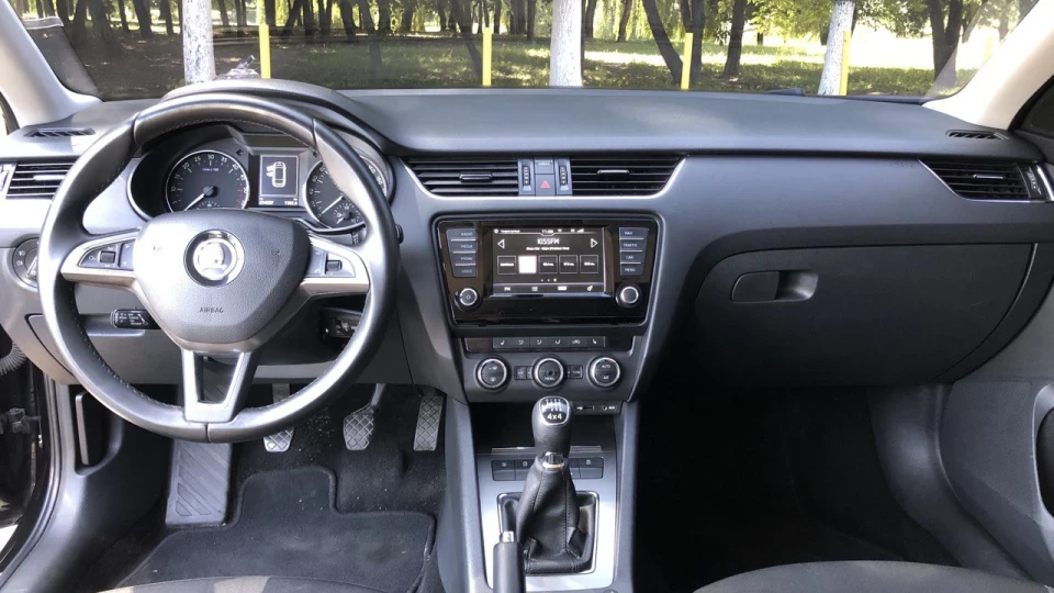 Skoda Octavia Combi 4x4 JOY 5