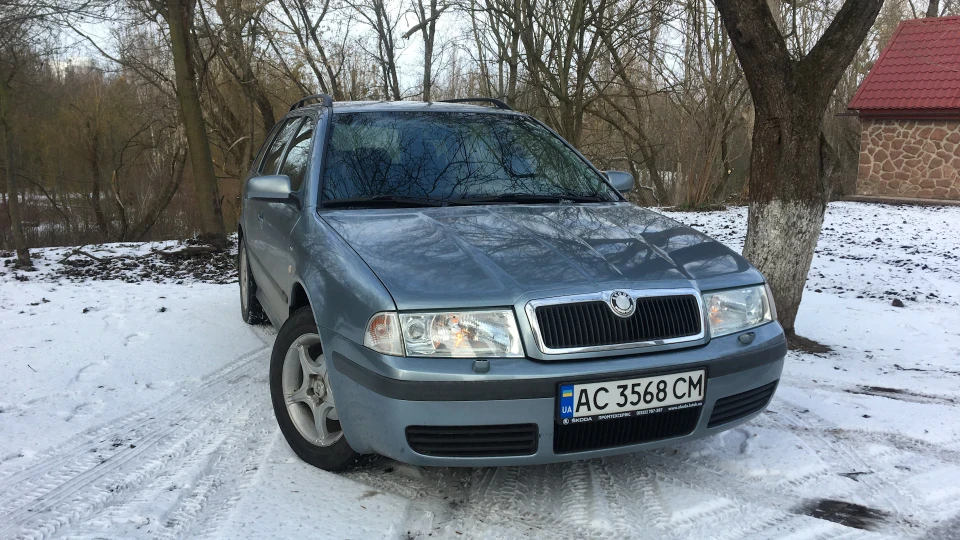 Skoda Octavia Combi “AMBIENTE” 1.6 BFQ 4
