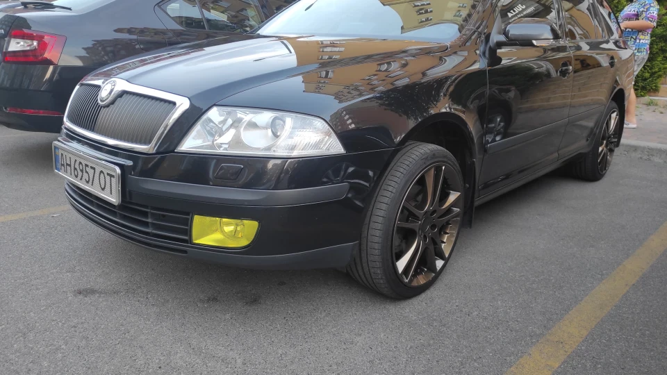 Skoda Octavia Combi BLACK DIESEL2.0 TDI 4