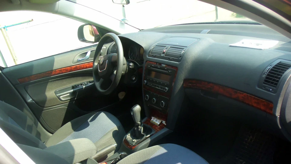 Skoda Octavia Combi Cherry 2