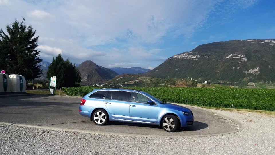 Skoda Octavia Combi Elegance 1.8 TSI DSG GT 5