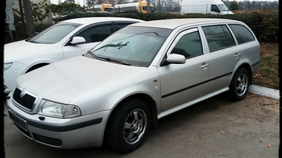 Skoda Octavia Combi Elegance 2.0 Individuals 5