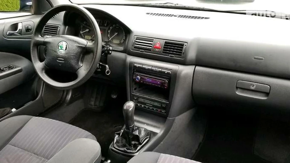 Skoda Octavia Combi Elegance 2002 AUM 4