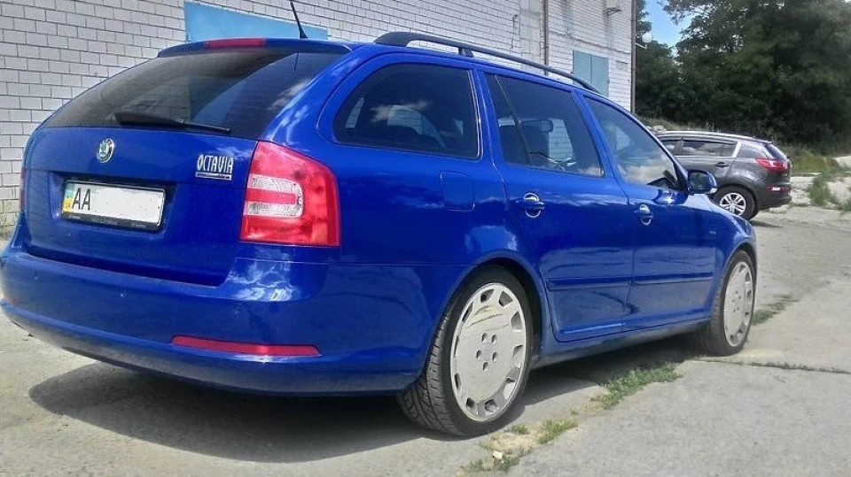 Skoda Octavia Combi Individual 2.0 TDI 170hp 3