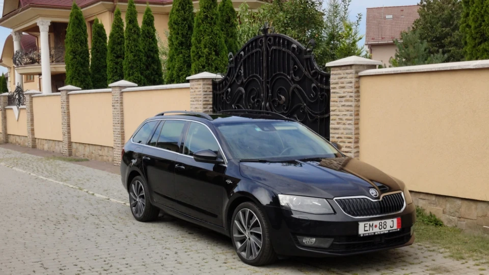 Skoda Octavia Combi Laurin & Klement 2.0TDI 2