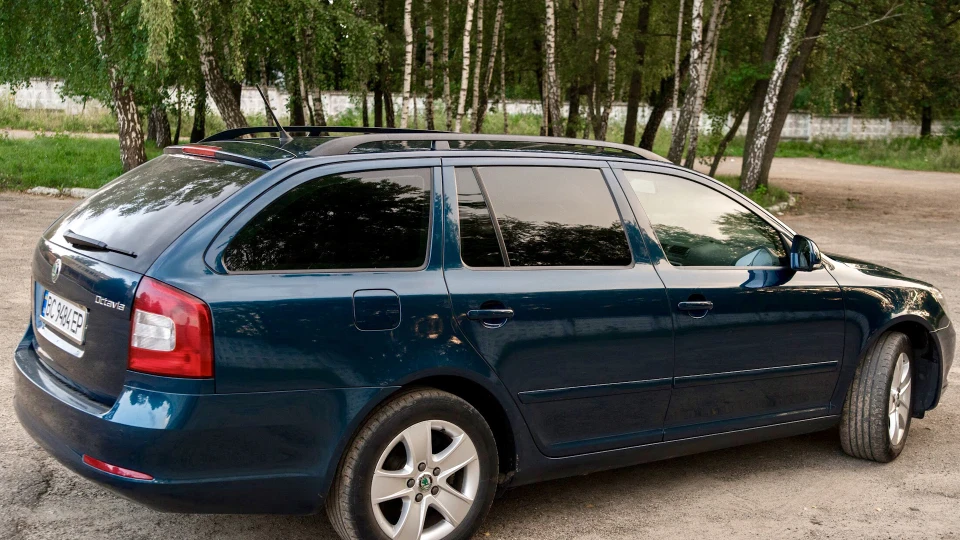 Skoda Octavia Combi Lava Blue 3