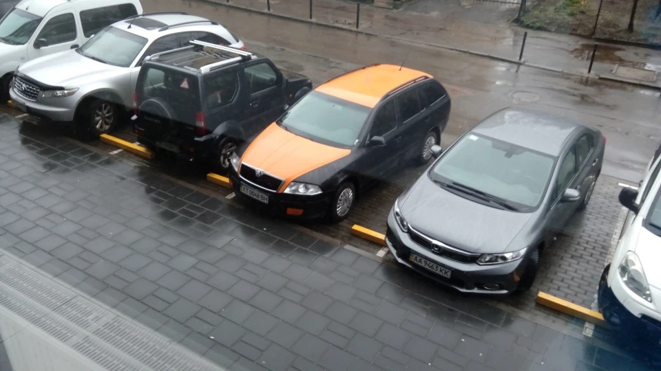 Skoda Octavia Combi Мандариновий Шкодник 3