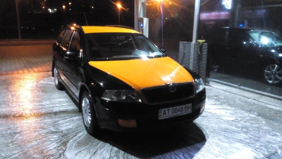 Skoda Octavia Combi Мандариновий Шкодник 4