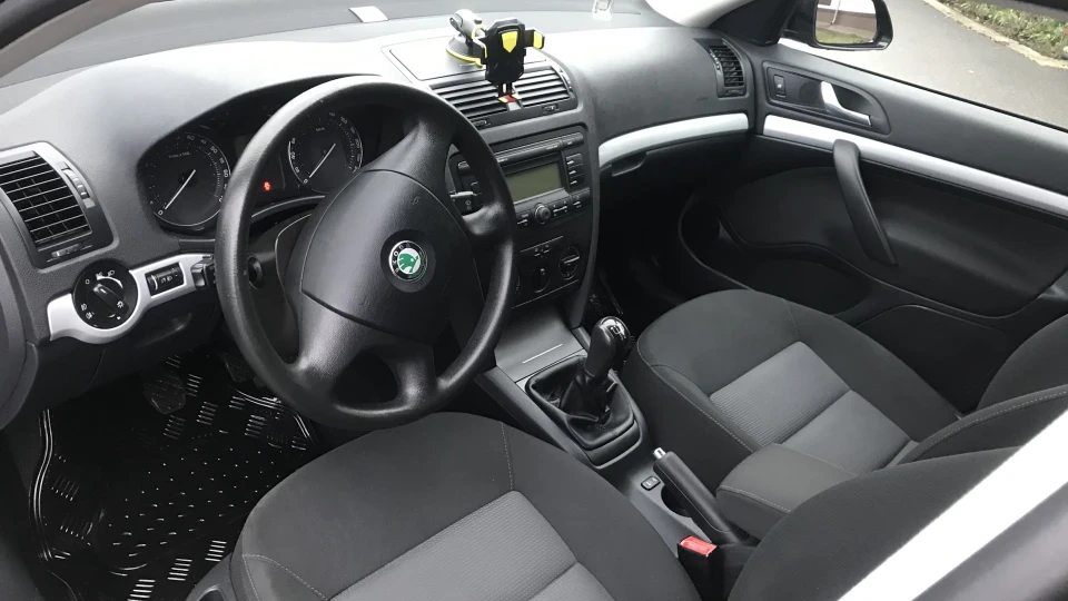Skoda Octavia Combi MK2 4