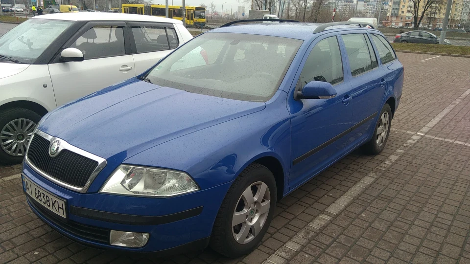 Skoda Octavia Combi MPI 1.6 BSE + Vialle
