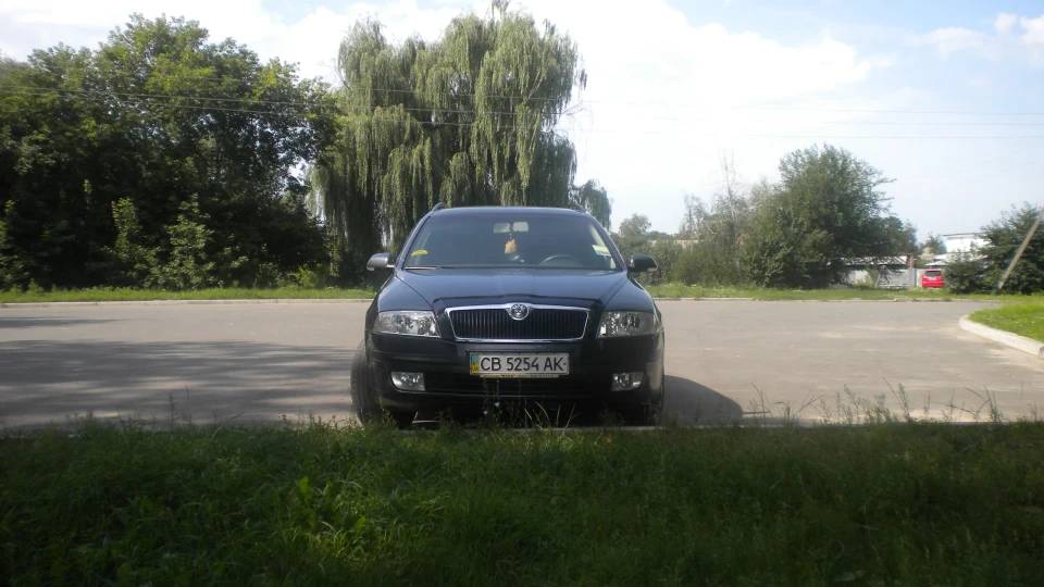 Skoda Octavia Combi Сіренька 1.6 MPI