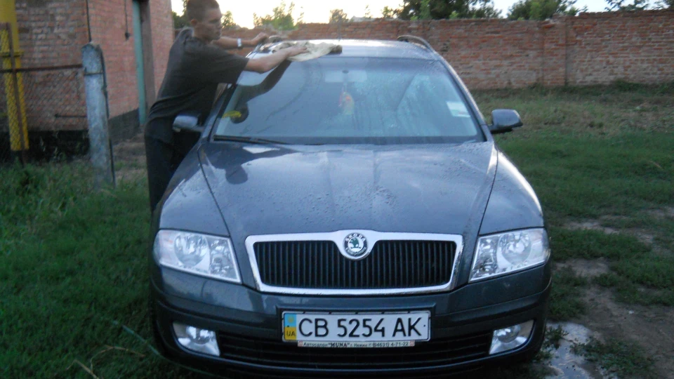 Skoda Octavia Combi Сіренька 1.6 MPI 4