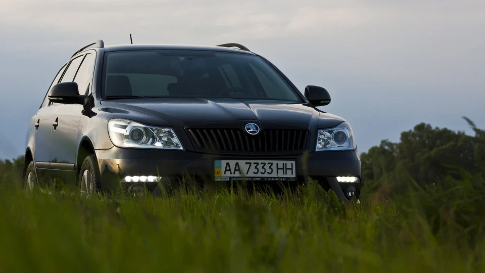 Skoda Octavia Combi stock 5
