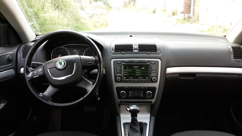 Skoda Octavia Combi TDI 2.0 103 КВт DSG 4