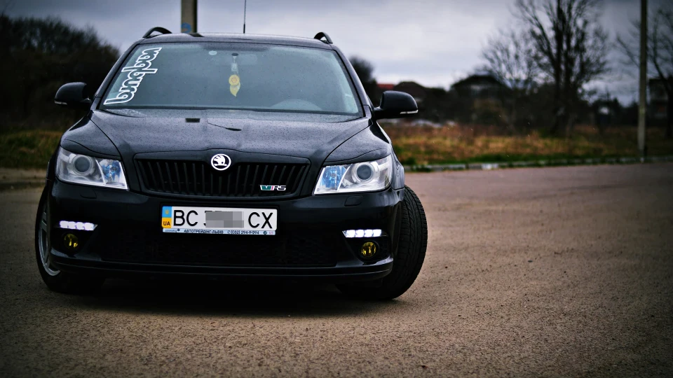 Skoda Octavia Combi vRS Style 2