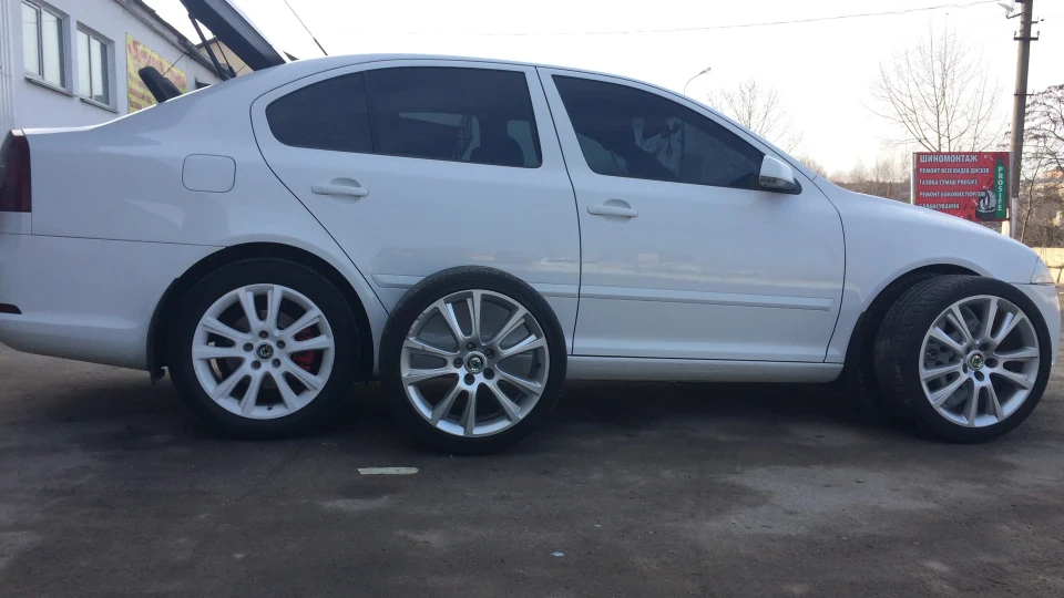 Skoda Octavia RS 240 hp