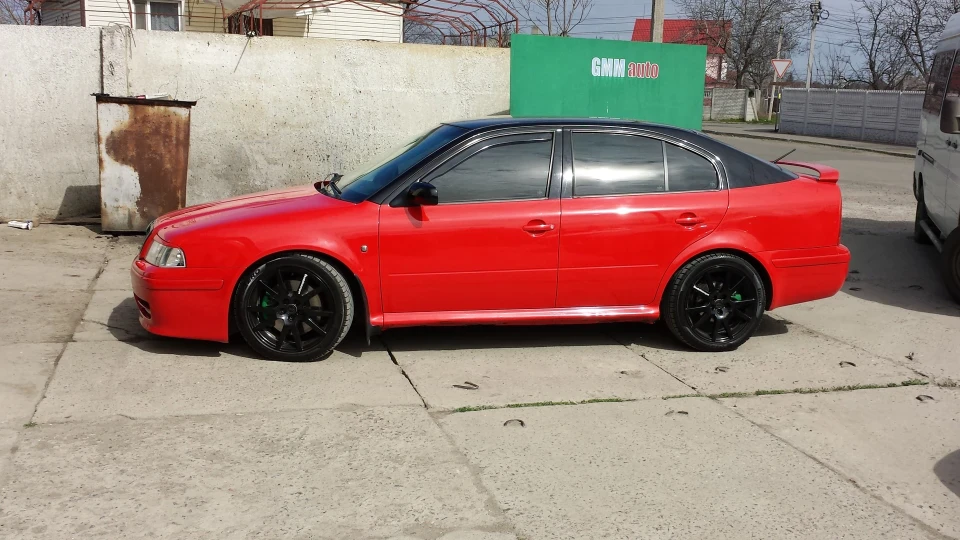 Skoda Octavia RS BLACK & RED RS