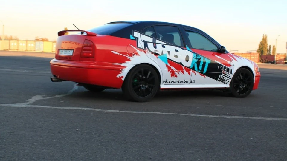 Skoda Octavia RS BLACK&RED ODESSA 3