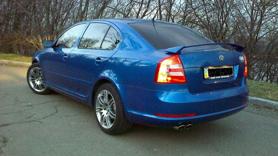 Skoda Octavia RS blue race 2