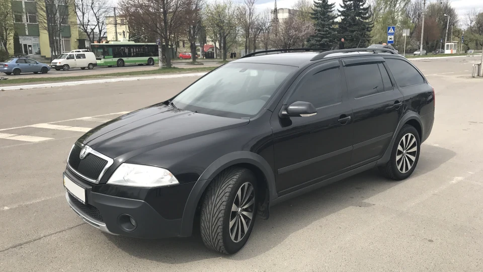 Skoda Octavia Scout 2.0 FSI 2