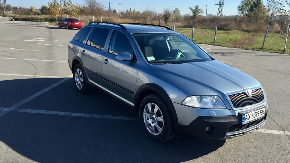 Skoda Octavia Scout 2.0 TDI BKD 4